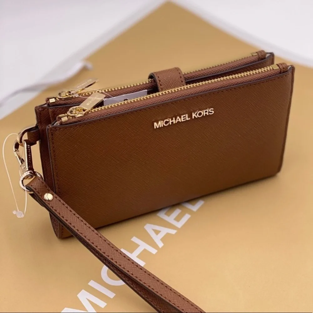 Michael Kors Wallet Wristlet Luggage - Picture 1 of 8